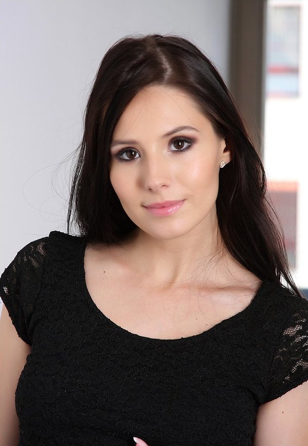 Лариса, 22